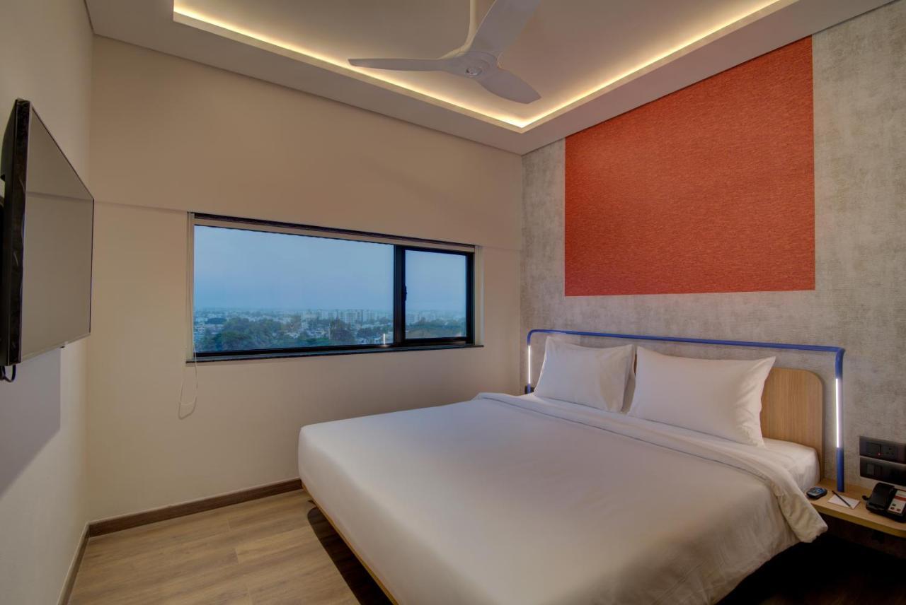 7 Apple Hotel Nashik Exterior photo